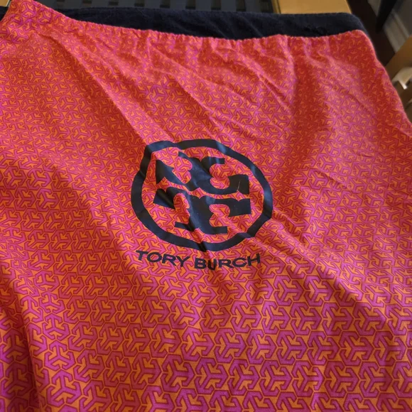 Tory Burch Metallic Silver Shoulder Bag Perfect Condition In/Out - Picture 7 of 7